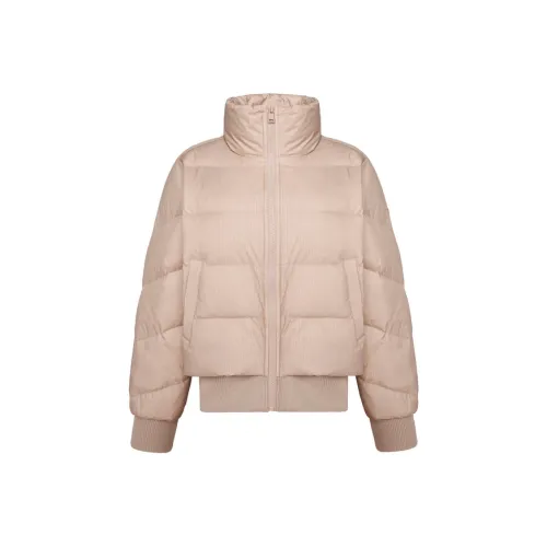 GUESS Женские пуховики