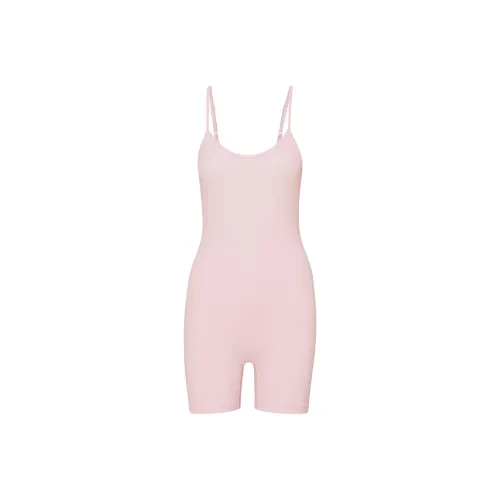 ARITZIA Golden Масло Essential 5' Romper Комбинезон Женские Cupid Розовый Cupid Розовый