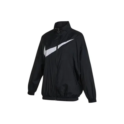NIKE Черные Женские Куртки
