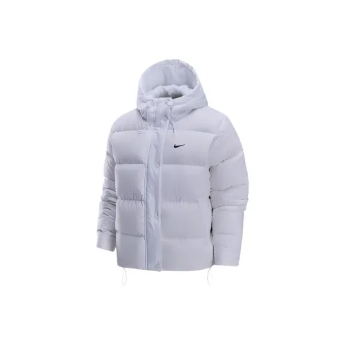 Nike Therma FITSportswear Metro Пуховик Женская Белая