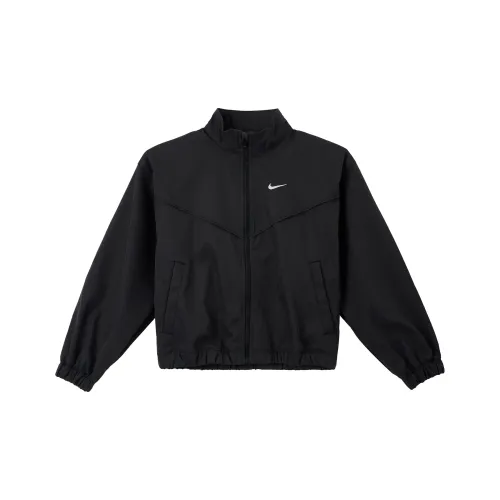 NIKE Черные Женские Куртки