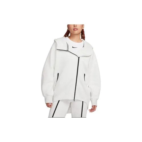 NIKE Светло-серые Женские Куртки