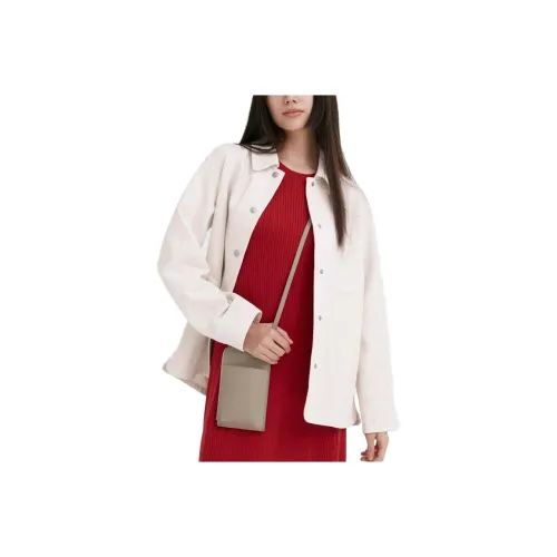 UNIQLO Туманно-белые Женские Куртки