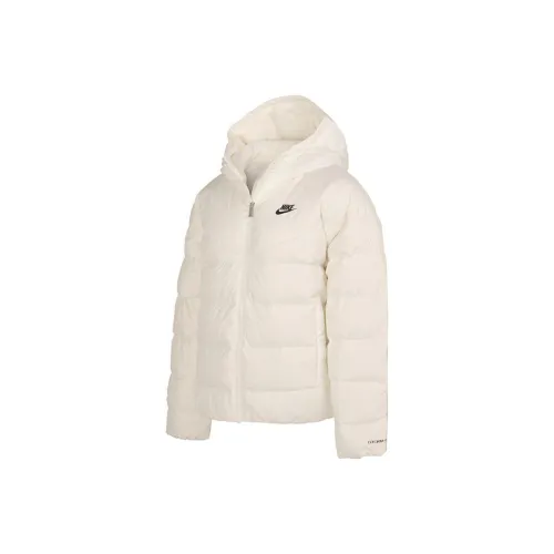 NIKE Белые Женские Пуховики