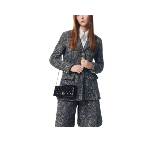 CHANEL 25P Куртки и пальто женские темно-серый белый