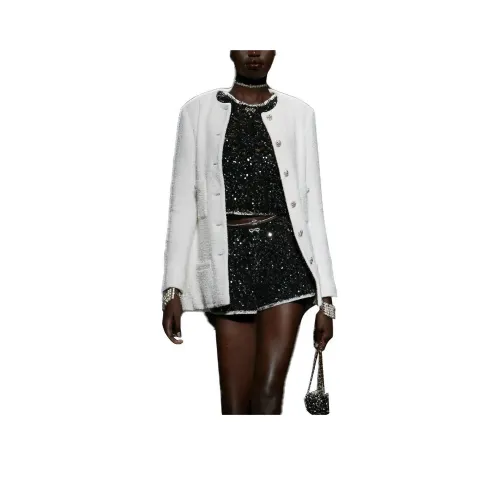 CHANEL Белые Женские Куртки