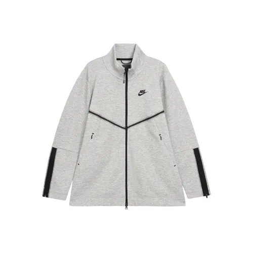 NIKE Светло-серые Женские Куртки