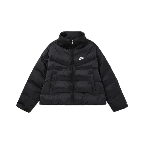 NIKE Черные Женские Куртки