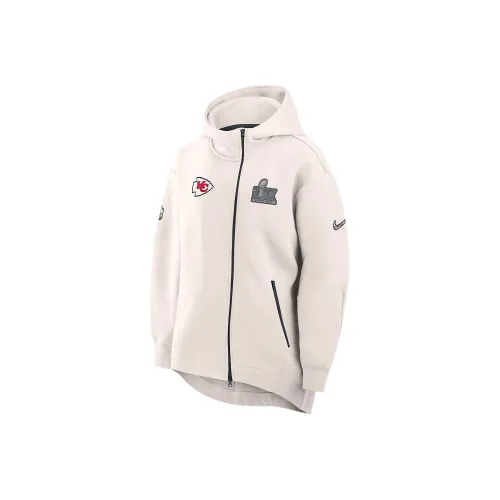 nike Куртки и Пальто Женские Бежевые