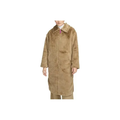 NIKE Светло-коричневые Женские Куртки