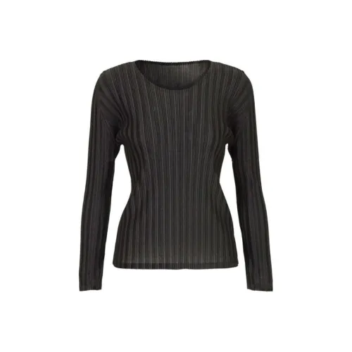 ISSEY MIYAKE T-рубашка Женская Черная