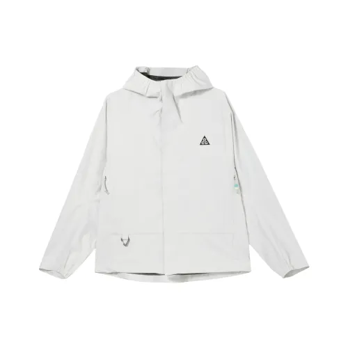 nike ACG Куртки Пальто Женские Белые