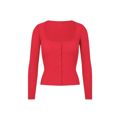 SKIMS Праздничная коллекция FW24 хлопок ребристая ткань длинные рукава пуговица вверх трикотаж женский клюква клюква