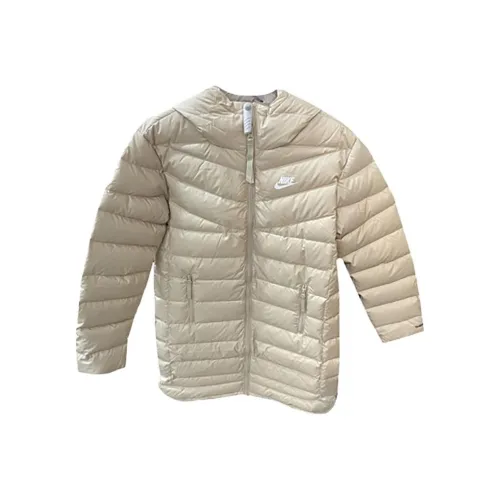 NIKE Хаки Женские Пуховики