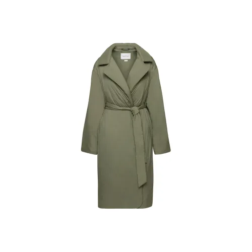 ARITZIA Женские пуховики