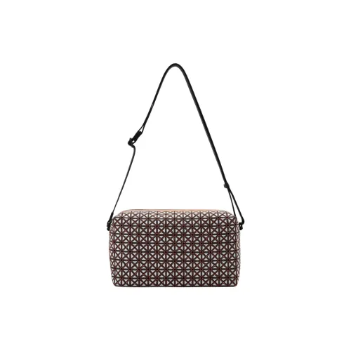 ISSEY MIYAKE Kuro Сумки через плечо Унисекс