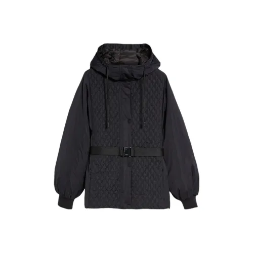 WEEKEND MaxMara Черные Женские Пуховики