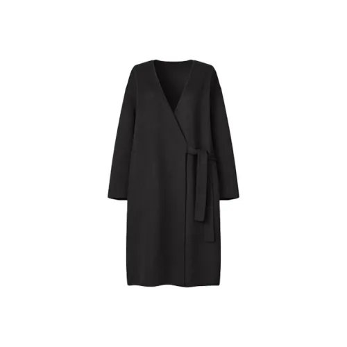 UNIQLO Черное Женское Пальто