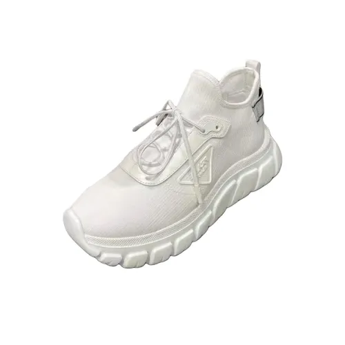 PRADA Низкий топ Повседневная обувь Мужская Белая