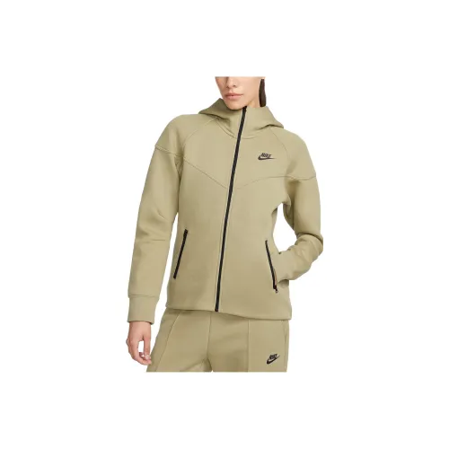 NIKE Коричневые Женские Куртки