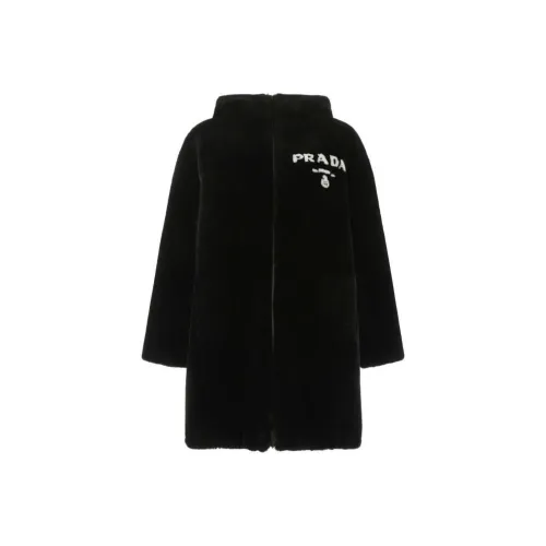 PRADA Черное Женское Пальто