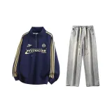 Комплект одежды (Темно-синий свитшот + Светло-синие джинсы с эффектом вымытого)