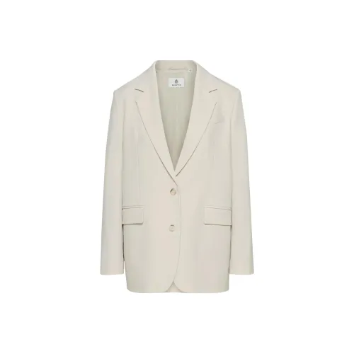 ARITZIA Женские офисные костюмы