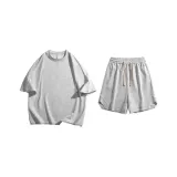 Топ и шорты цвета фотиния серый