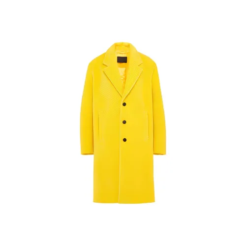 PRADA Желтое Женское Пальто