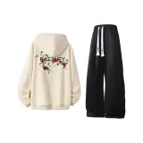 Абрикосовый худи + черные штаны