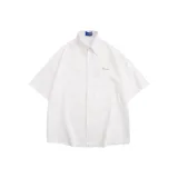 Белая рубашка с короткими рукавами