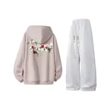 Пыльно-розовый худи + светло-серые штаны цвета фотинии