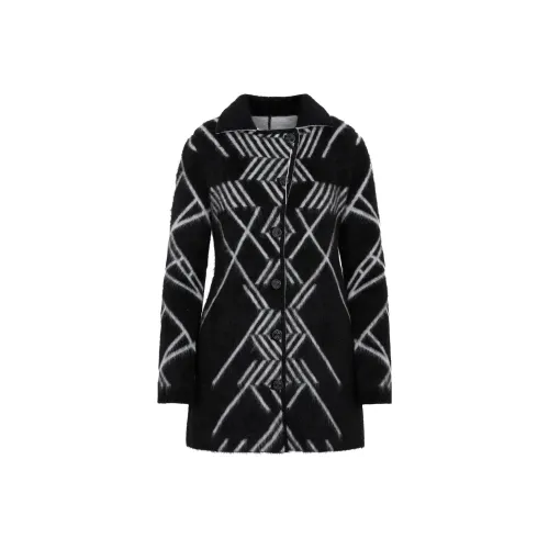 GIORGIO ARMANI Черное Женское Пальто