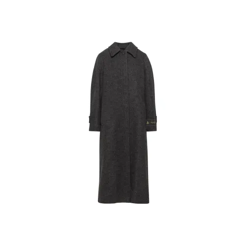 ARITZIA Черное Женское Пальто