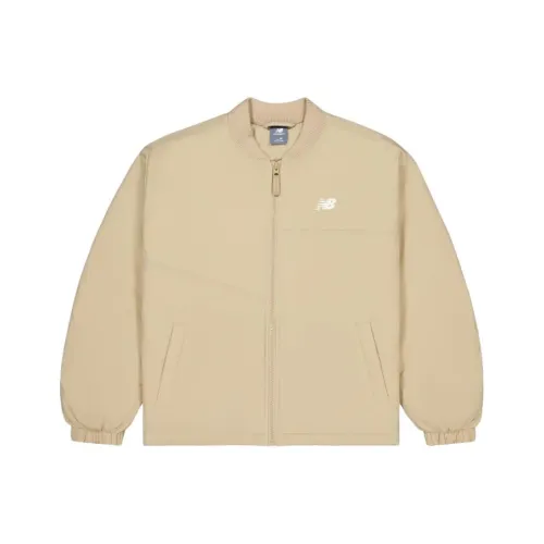 New Balance Куртки и Пальто Женские Хаки