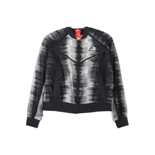 Nike Куртки и Пальто Женские Черный Серый