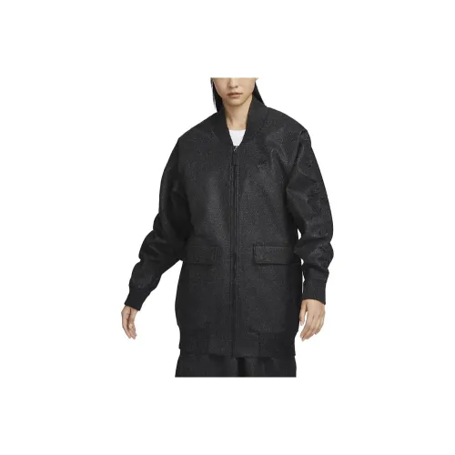 NIKE Черные Женские Куртки