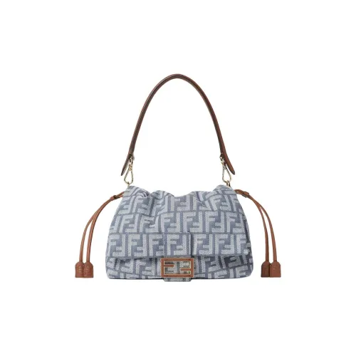FENDI Сумки через плечо Женские