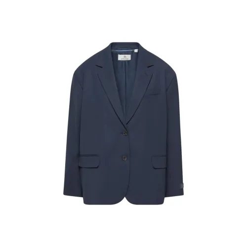 ARITZIA Женские офисные костюмы