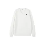 Белый пуловер свитер