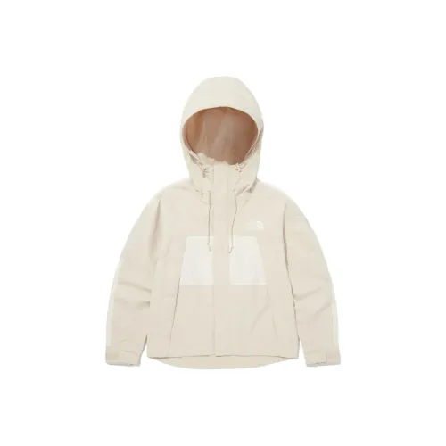 The North Face Куртки и Пальто Женские Песочного цвета