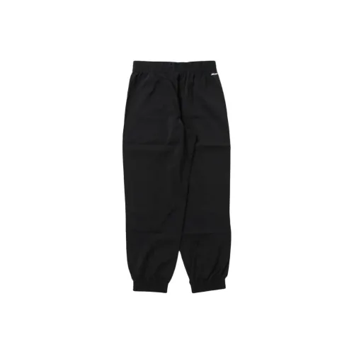 New Balance Повседневные брюки Женские Черный