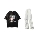 Черная рубашка с коротким рукавом + бежевые карго штаны