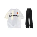 Белая футболка + черные джинсы