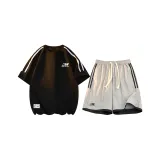 Чёрная рубашка с коротким рукавом + серые шорты