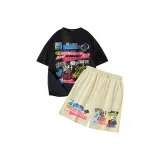 Чёрный топ + абрикосовые штаны