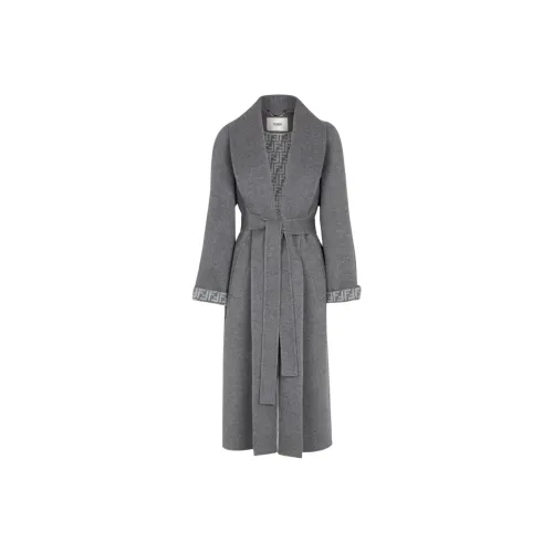 FENDI Серое Женское Пальто