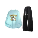 Свитшот цвета далёкого неба с круглым вырезом + чёрные штаны