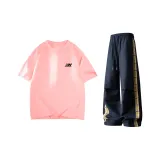 Розовая рубашка с коротким рукавом + темно-синие штаны