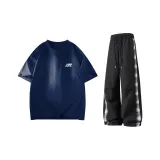 Темно-синяя рубашка с коротким рукавом + черные штаны